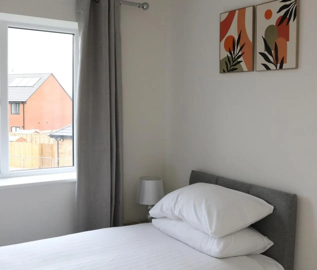 Holiday home Gloucester Ev Retreat 3-Bed House With Garage Down Hatherley